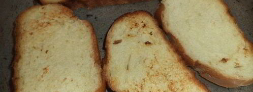 гренки с жареной печенкой. Шаг 4