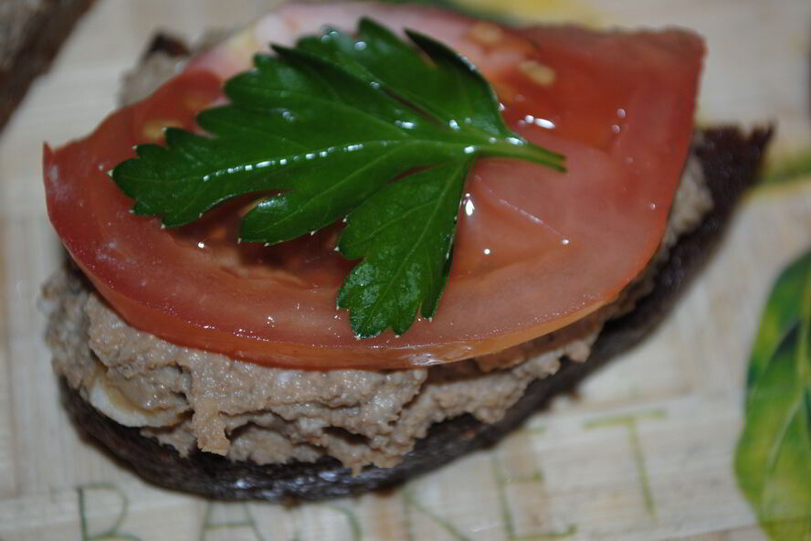 Рецепт пикантных гренков с печенью