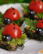 Бутерброды канапе Божья коровка