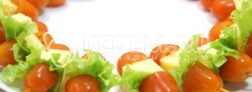 канапе рождественский венок. Шаг 5