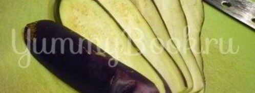 канапе-рулетики из баклажанов с сыром и помидорами. Шаг 3