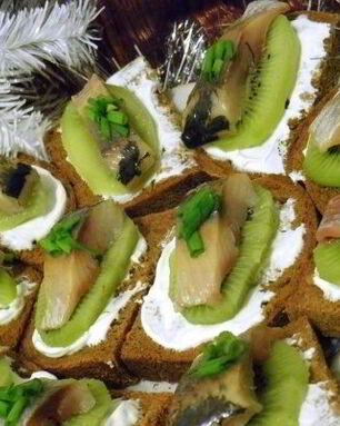 Канапе с селедкой и картошкой