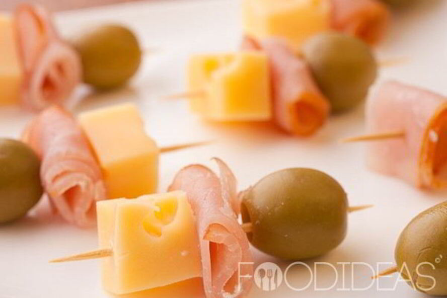 Рецепт канапе с сыром и ветчиной