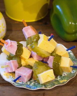 Канапе с ветчиной