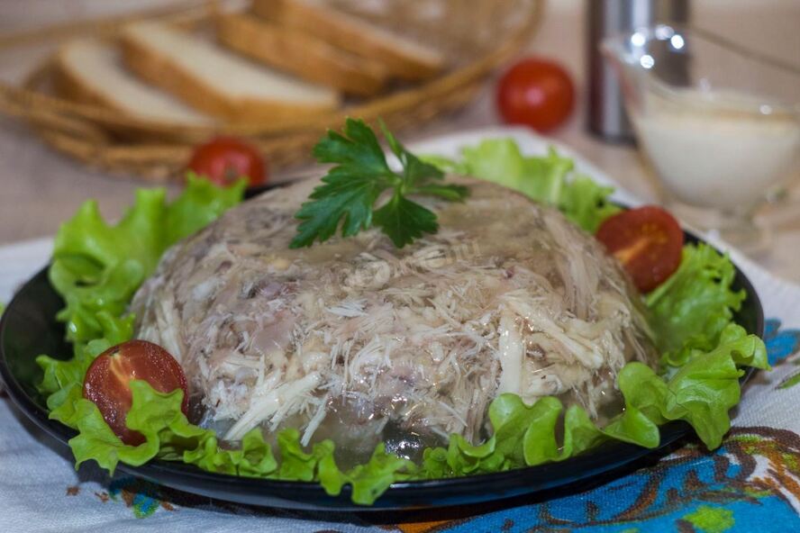 Рецепт холодца из курицы и свиных ножек