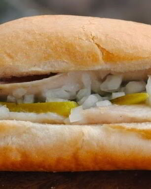 Хот-дог с селедкой