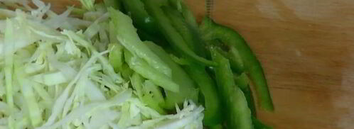 хот-доги с зелеными овощами и горчичным майонезом. Шаг 7