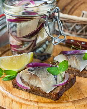 Маринованная скумбрия