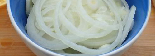 маринованный лук с аджикой и пряностями. Шаг 4