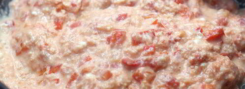 миш-маш из поджаренных яиц, брынзы, свежего перца и специй. Шаг 8