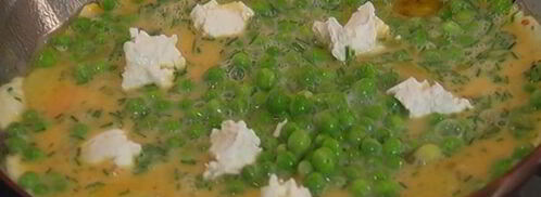 омлет с зеленым горошком, картофелем и сыром. Шаг 9