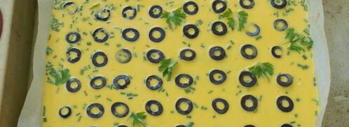 рулет-омлет с маслинами в духовке. Шаг 5