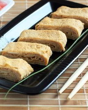 Японский омлет с соевым соусом