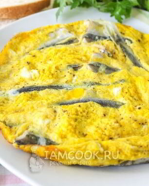 Жареная мойва в омлете