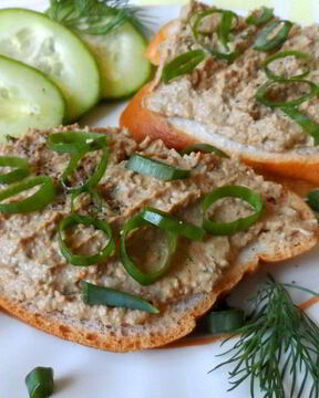 Паштет из куриной печени с укропом