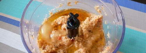 паштет из нута с вялеными томатами и маринованным огурчиком. Шаг 6