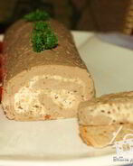 Паштет из печени с маслом и орехами