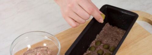 паштет из свинины с оливками. Шаг 3