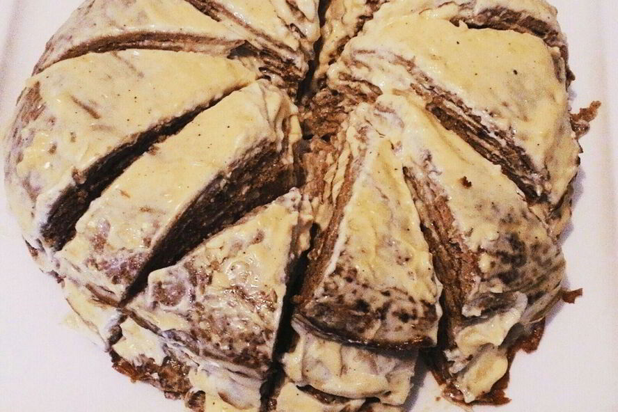 Рецепт печеночного торта чесноком и майонезом