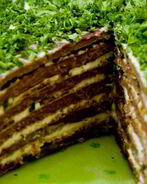 Печеночный торт с чесноком