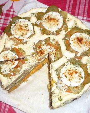 Торт из печени с двумя разными начинками