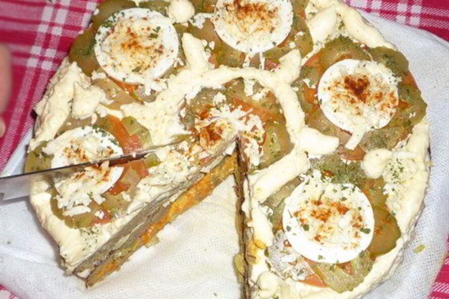 Рецепт торта из печени с двумя разными начинками