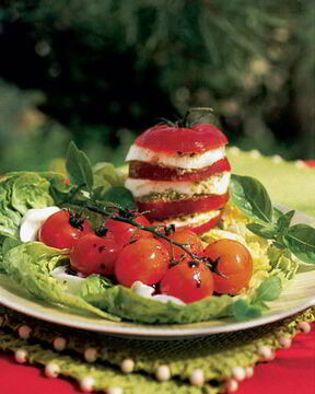 Помидоры с моцареллой