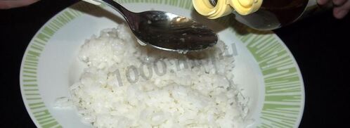 маки суши с лососем, сыром и огурцом. Шаг 4