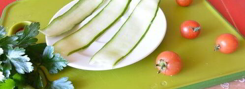 роллы из огурца с крабовыми палочками. Шаг 4