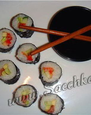 Роллы Калифорния с креветками и крабовым мясом