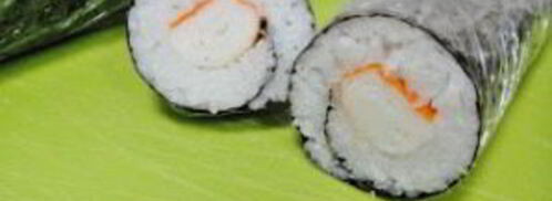 роллы с крабовыми палочками. Шаг 6