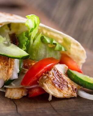 Роллы с курицей в лаваше