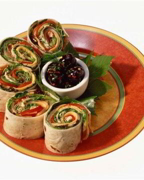 Роллы с тунцом, шпинатом и морковью