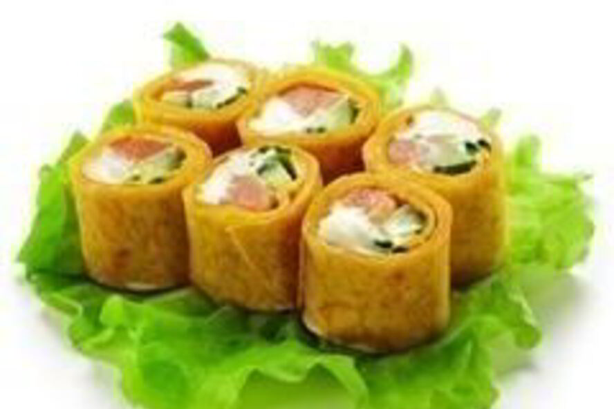 Рецепт запеченных роллов с лососевой начинкой