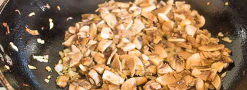 мясной рулет с брокколи и грибами. Шаг 5