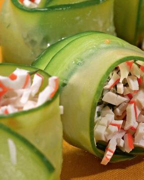 Огуречные рулеты с крабовым мясом