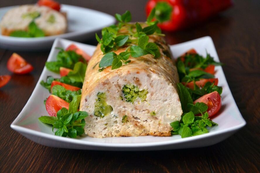 Рецепт рулета из куриного фарша в духовке