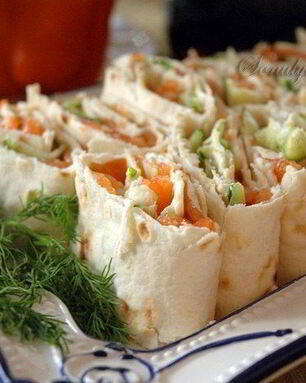 Рулет из семги и сыра