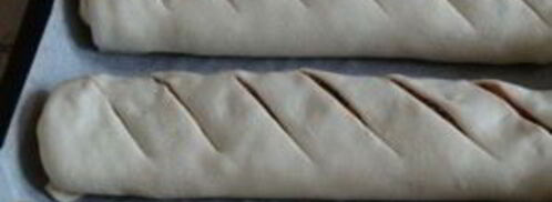 рулеты из слоеного теста с фаршем. Шаг 3