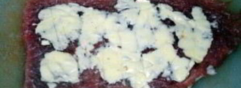 свиные рулетики с грибами и сыром. Шаг 6