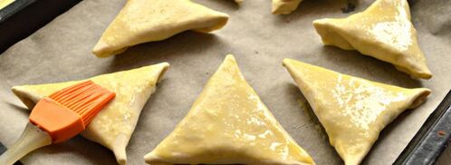 самса из слоеного теста с мясным фаршем. Шаг 5