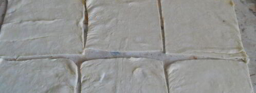 самса слоеная с куриным фаршем и сыром, жареная на сковороде. Шаг 4