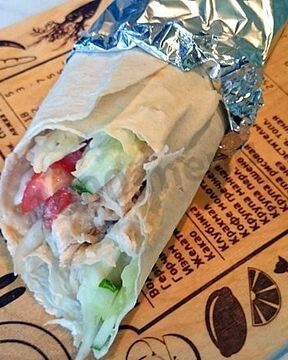 Домашняя шаурма в лаваше с курицей