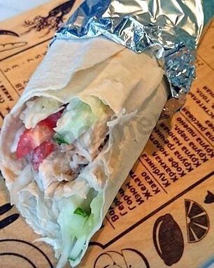 Домашняя шаурма в лаваше с курицей