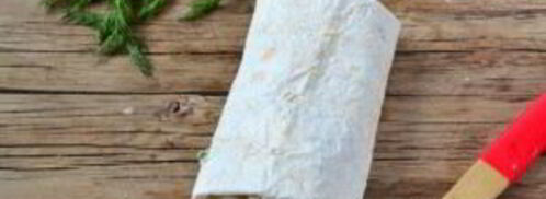 шаверма с пикантной курочкой и чесночным соусом. Шаг 11