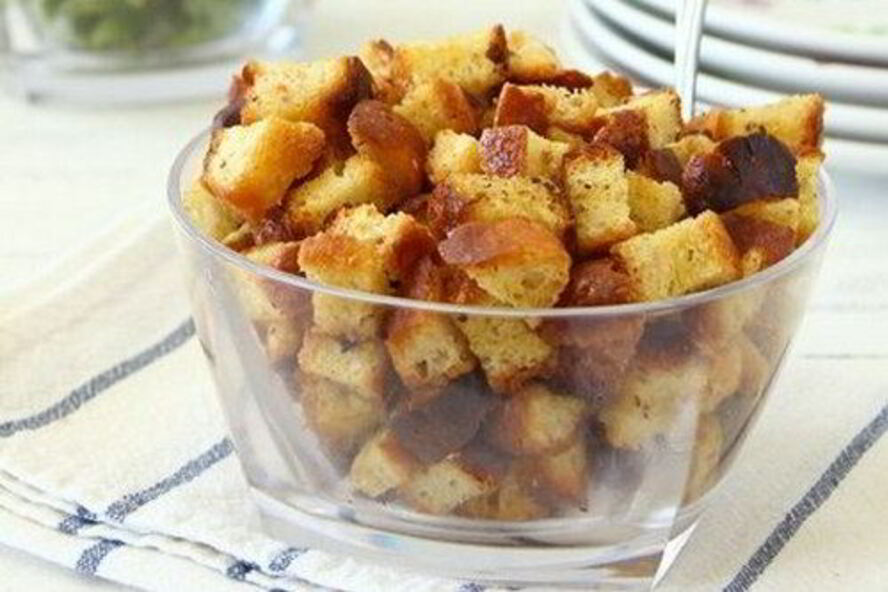 Рецепт пикантных сухариков с базиликом