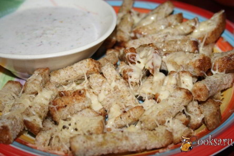 Рецепт пшеничных сухариков с сыром