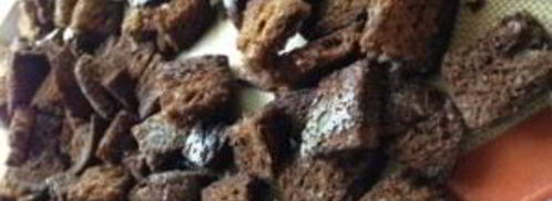 сухарики из черного хлеба с чесноком. Шаг 3