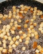 Сухарики на сковороде