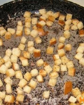 Сухарики на сковороде